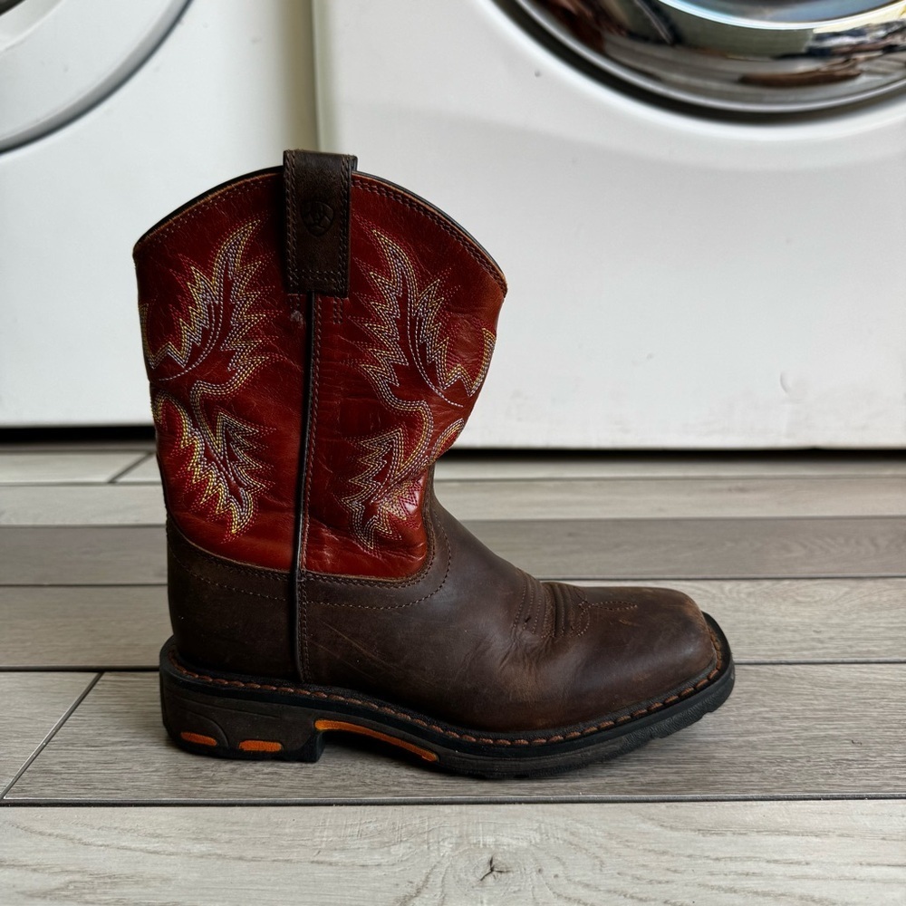 Ariat Kid’s WorkHog Wide Square Toe Boot | Size: 1 | Regular Condition 7/10 - Picture 3 of 12